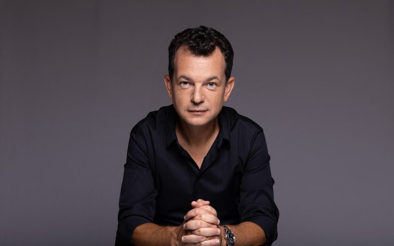 Anderson Ricardo: Conheça a mente estratégica por trás de grandes artistas