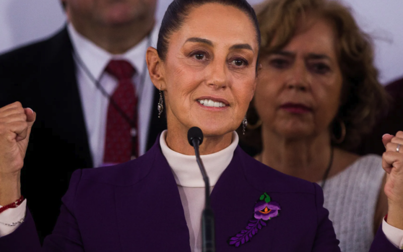 Presidente do México anuncia “pausa” de um mês nas tarifas impostas por Trump