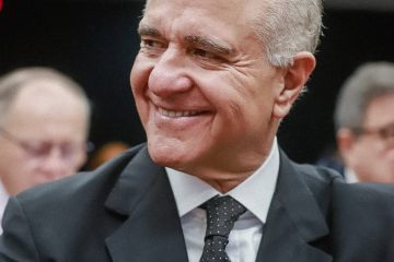 Júlio Lopes Abre o Jogo Sobre Situação Atual do País.